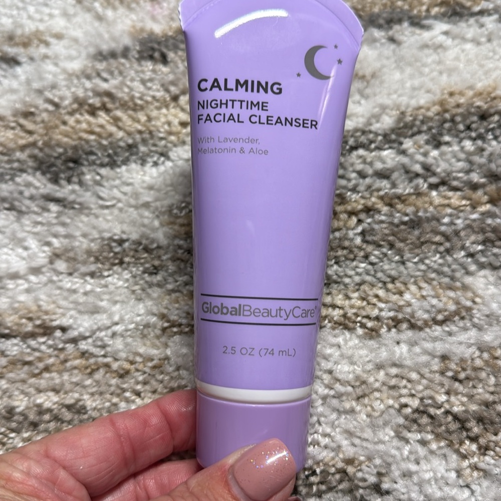 Calming Skincare Set - Lavender 3piece set, new in box - Picture 2 of 4